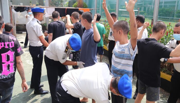 Rutan Kelas I Jakarta Pusat Gelar Ikrar Anti Narkoba dan Sidak Kamar Hunian Warga Binaan