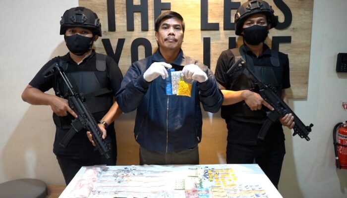 Polda Metro Jaya Memberantas Toko Penjual Obat Berbahaya Ilegal di Kawasan Jakarta Selatan, 1.442 Butir Obat Terlarang Diamankan
