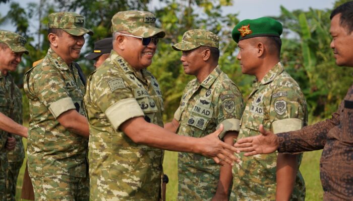 Turun Langsung ke Pandeglang, Wapang TNI dan Wakasad Awasi Program Strategis Pemerintah