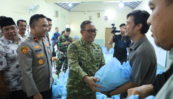 Wakapolda Metro Jaya dan Kasdam Jaya Gelar Jaga Jakarta On The Spot di Kebon Melati
