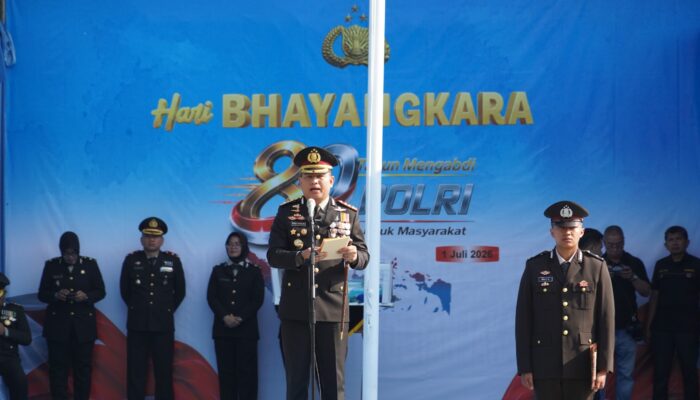 HUT Bhayangkara ke-80, Kapolres Jakpus Kombes Reynold Pimpin Upacara di Lapangan Banteng