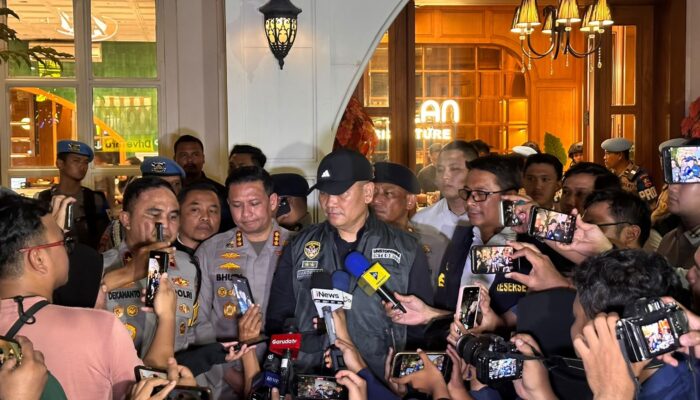 Polisi Temukan Brankas Berisi Valas Saat Geledah Kafe di Cipete
