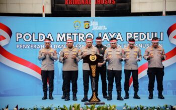 Hari Kemerdekaan, Polda Metro Jaya Kirim 12 Truk Bantuan Untuk Korban Gempa NTT