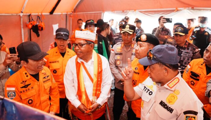 Dari Lapangan ke Aksi! Mendagri Tito Perintahkan Pendataan Kerusakan Gempa NTT Dipercepat