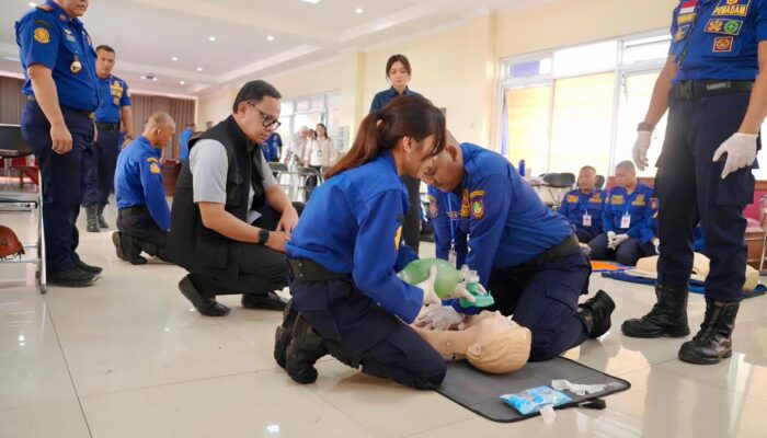 Bertaruh Nyawa Demi Warga, Bima Arya Dorong Insentif Risiko Tinggi untuk Petugas Damkar