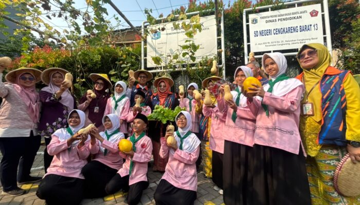 Lahan Sekolah Disulap Jadi Urban Farming, SDN Cengkareng Barat 13 Ajarkan Siswa Ketahanan Pangan