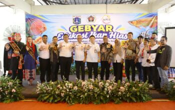 PWI Jakarta Barat Gelar Gebyar Edukasi Ikan Hias, Kenalkan Dunia Perikanan kepada Ratusan Anak